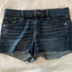 Old Navy raw hen Jean shorts dark wash
